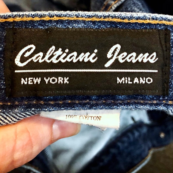 ❌SOLD❌ Vintage 12” high rise mom bootcut jeans - Picture 5 of 8